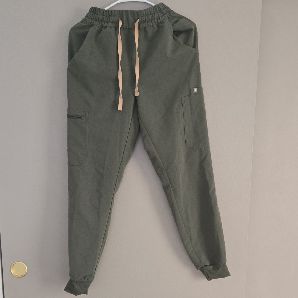 Figs Uman Relaxed Highwaisted Jogger Scrub Pants XS